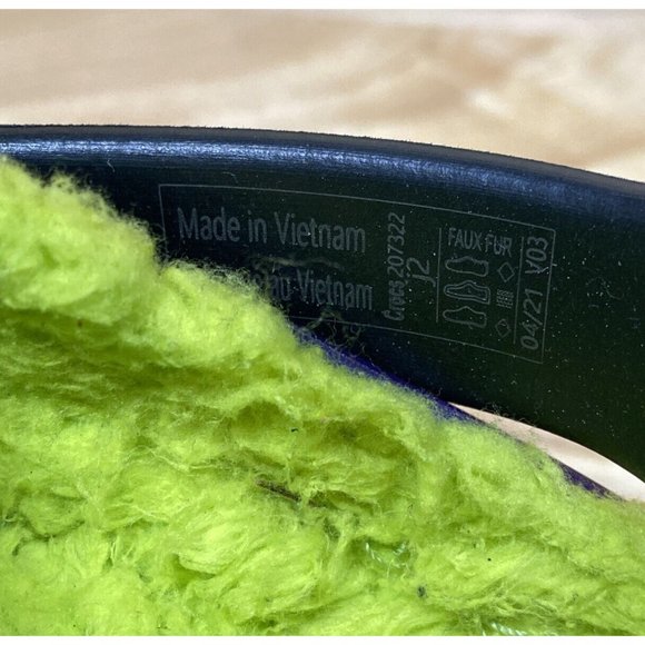 Crocs Classic Lined Out of This World 207322 0GU Youth Size J2 - Picture 8 of 9